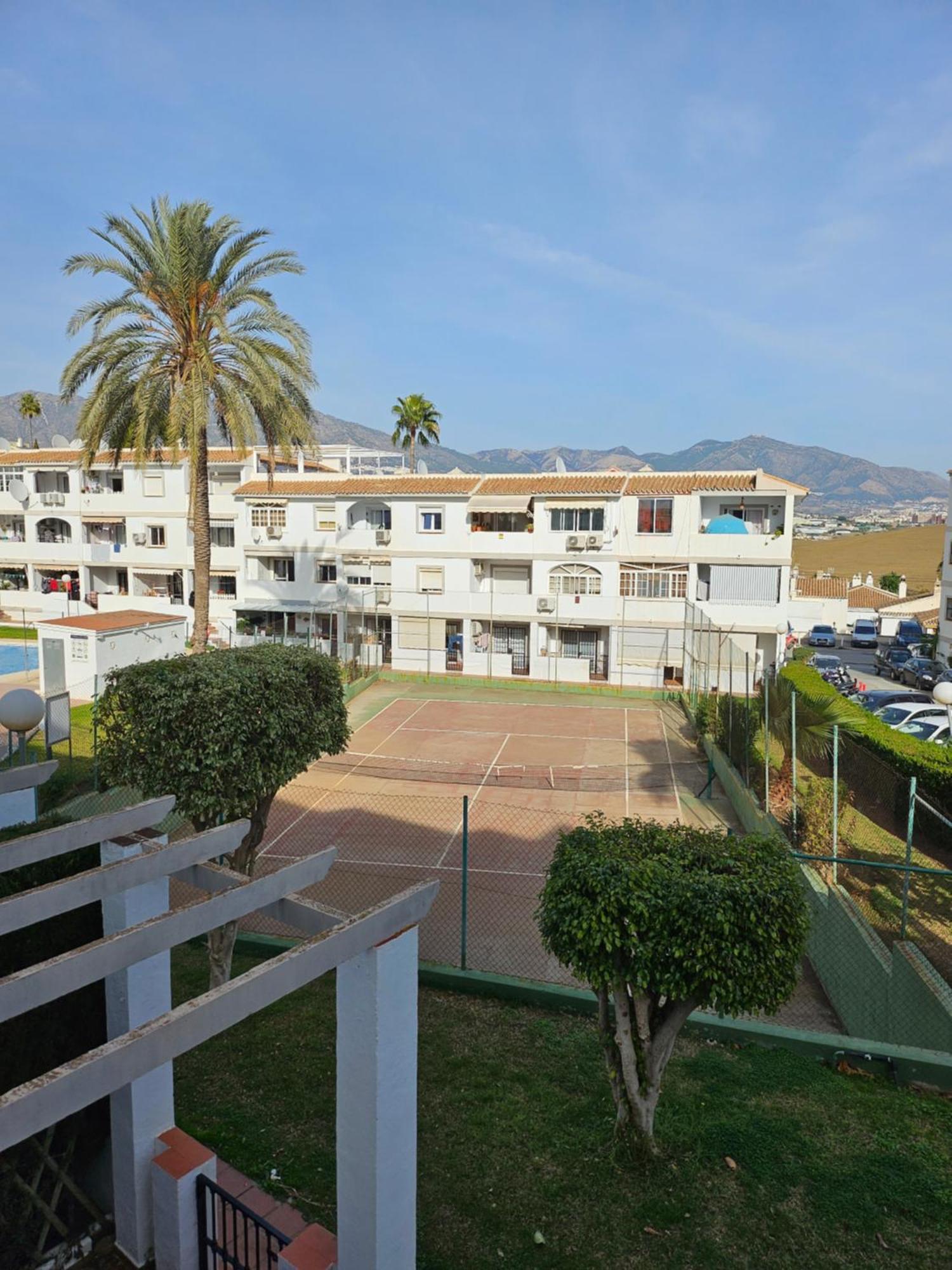 Apartamento En Mijas Con Terraza, Capacidad Para 5 Personas Con Piscina De Temporada Malaga Zewnętrze zdjęcie